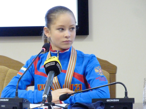 Юлия Липницкая — самая юная чемпионка за всю историю зимних Олимпийских игр, набрала сегодня 141,51 баллов — это второе место в списке самых высоких оценок за произвольную программу у женщин за всю историю.